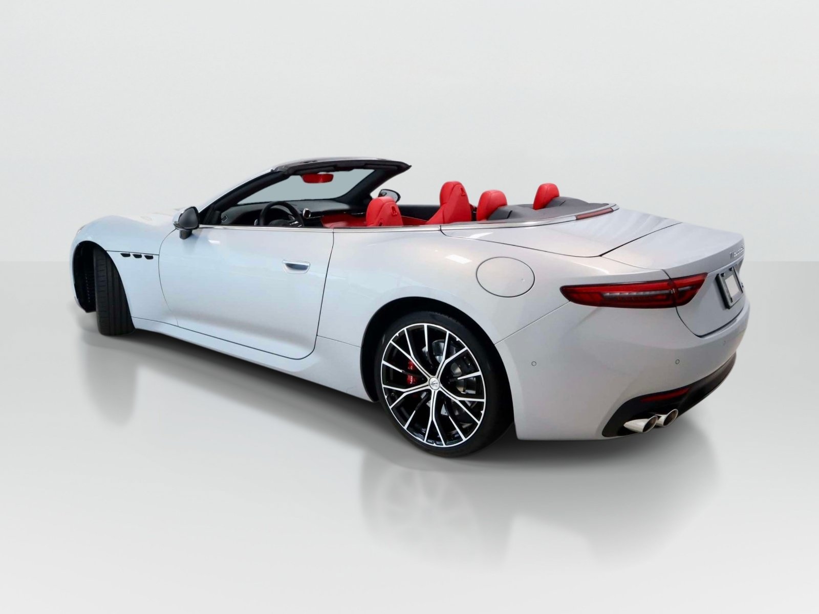 New 2026 Maserati GranCabrio Modena AWD/4WD image 3
