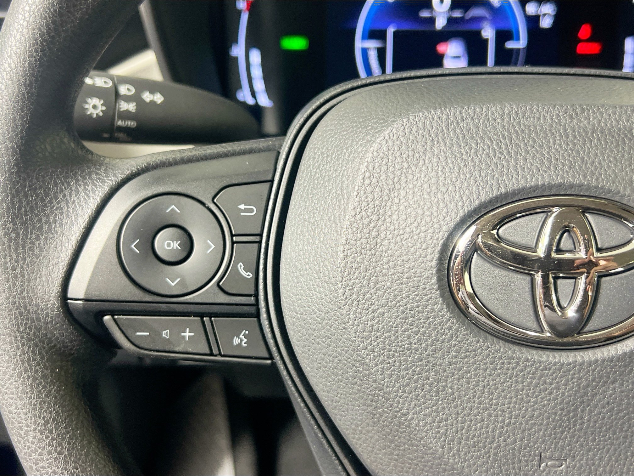 New 2026 Toyota Corolla LE FWD image 18