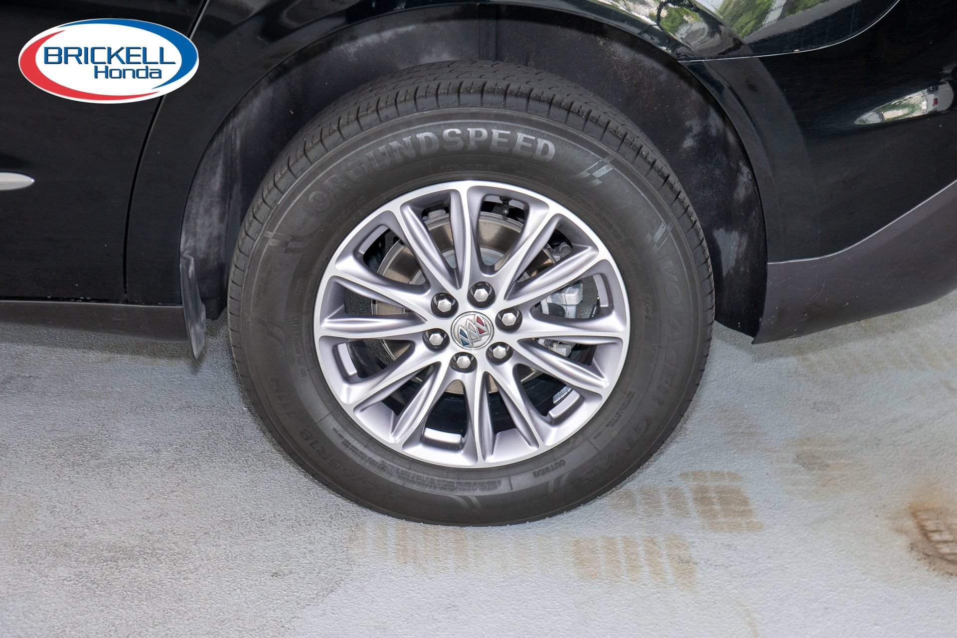 Used 2024 Buick Enclave Essence w/ Technology Package FWD image 35