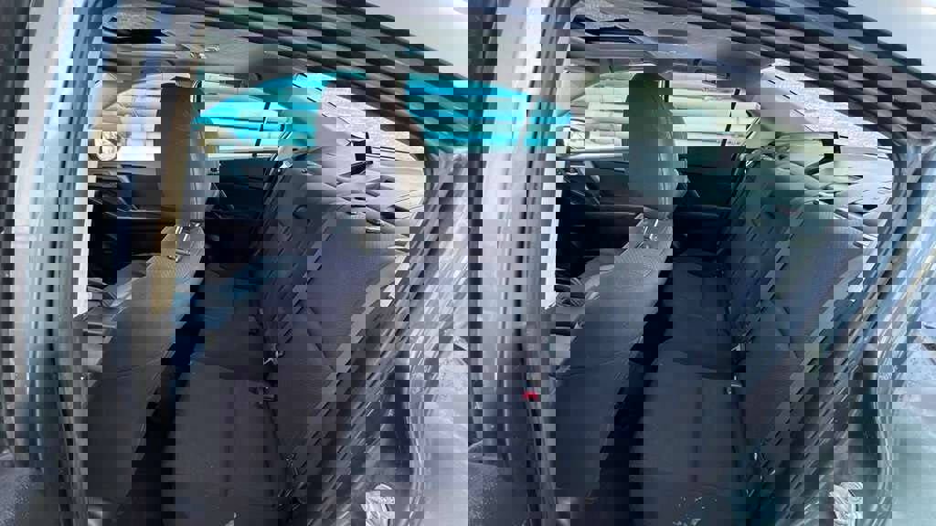 Used 2010 MAZDA MAZDA3 i Touring FWD image 20