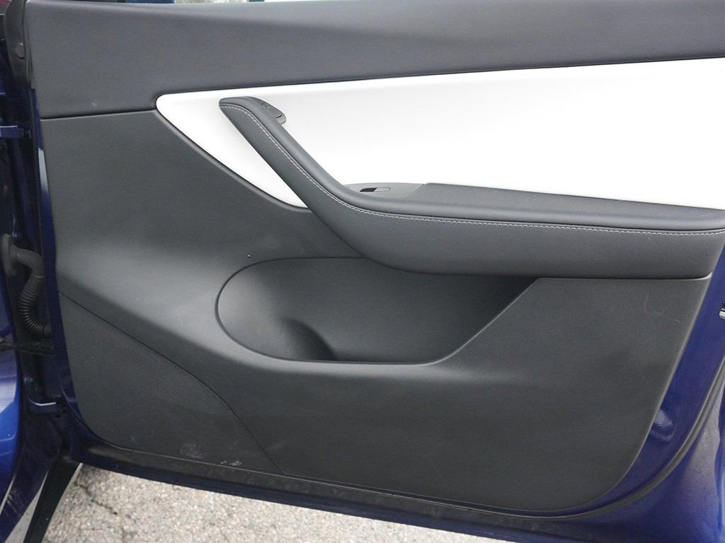 Used 2020 Tesla Model Y Performance image 23