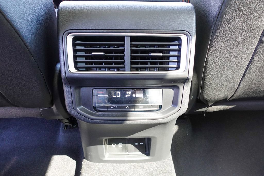 New 2026 Volkswagen Atlas Peak Edition image 31