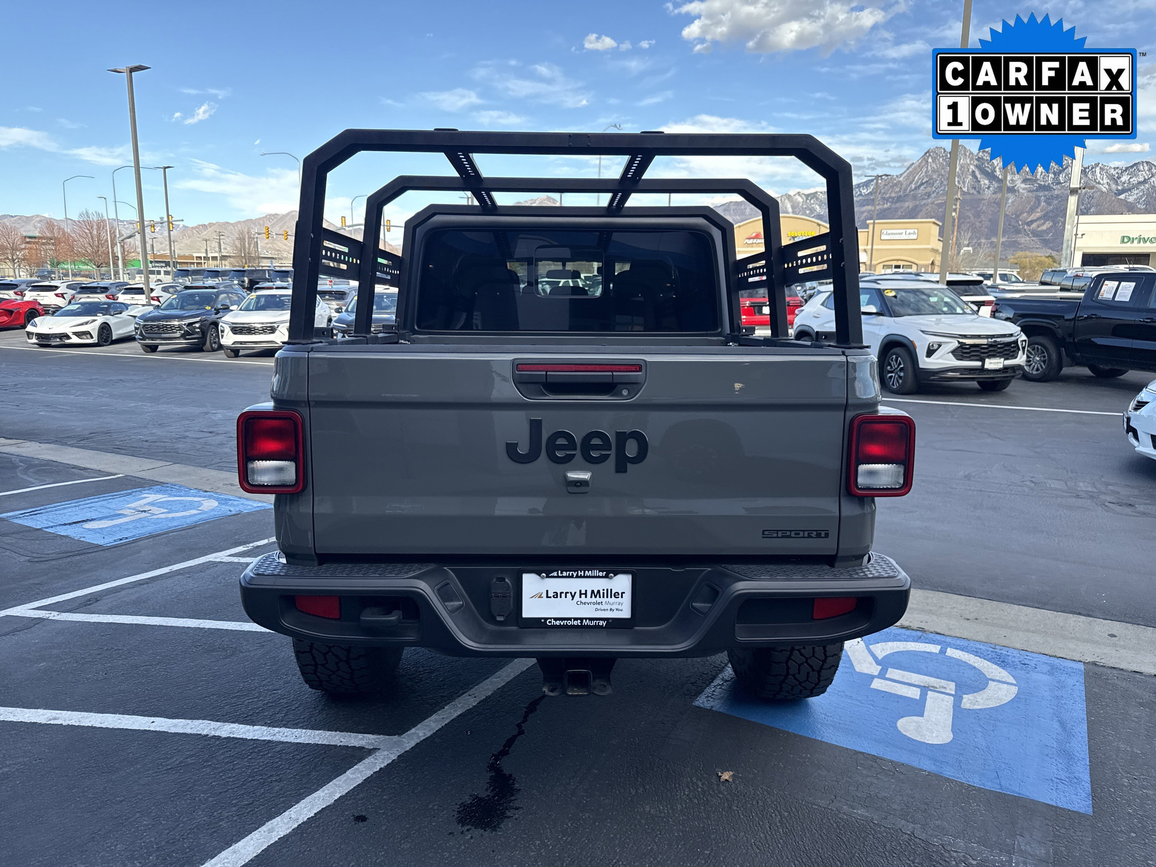 Used 2021 Jeep Gladiator Sport image 4