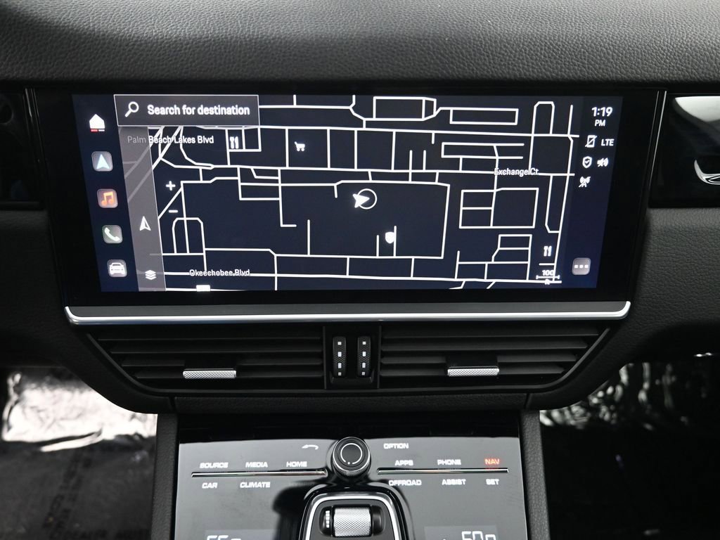 Certified 2023 Porsche Cayenne AWD/4WD image 21
