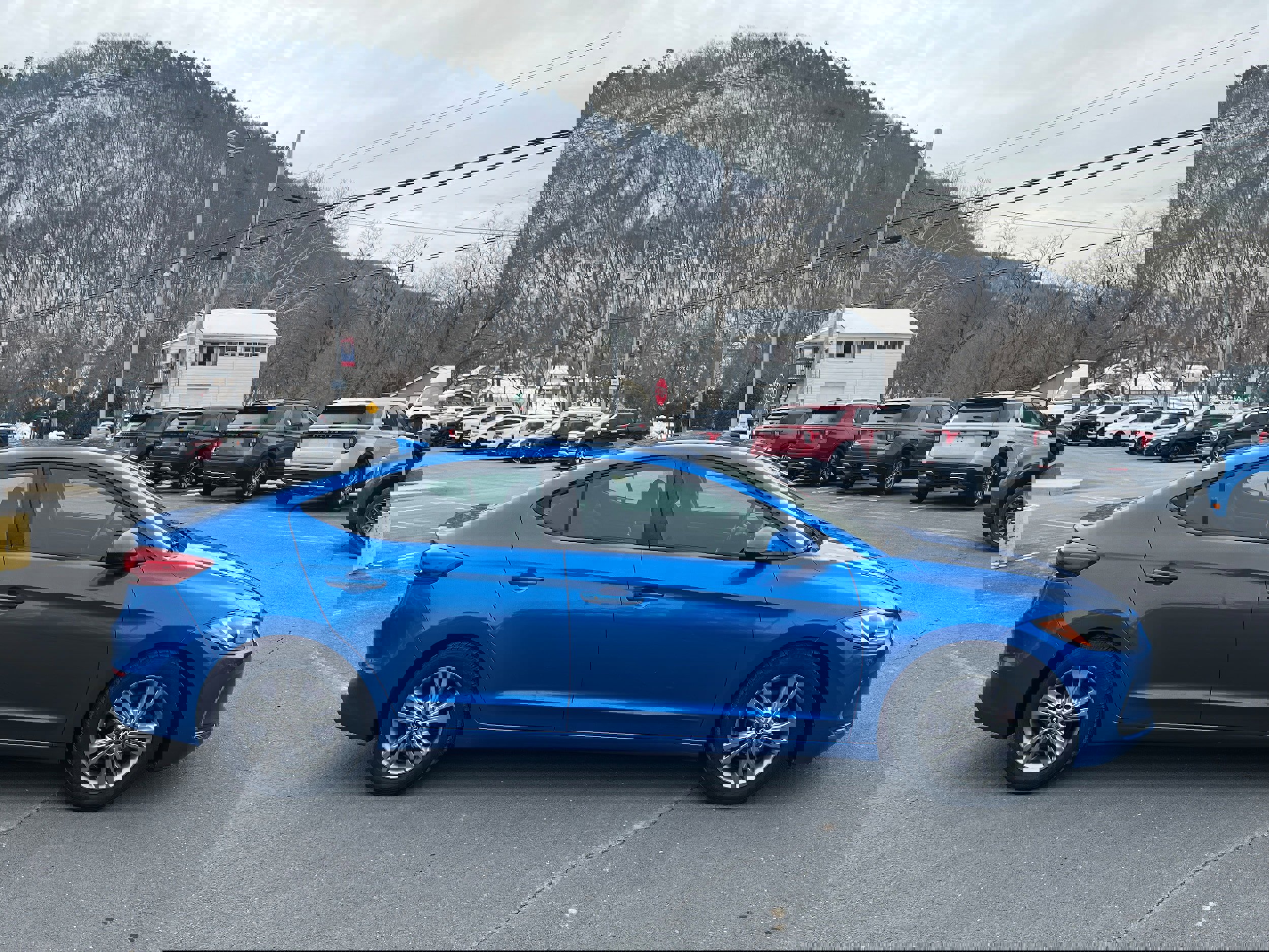 Used 2017 Hyundai Elantra Value Edition w/ Cargo Package image 4