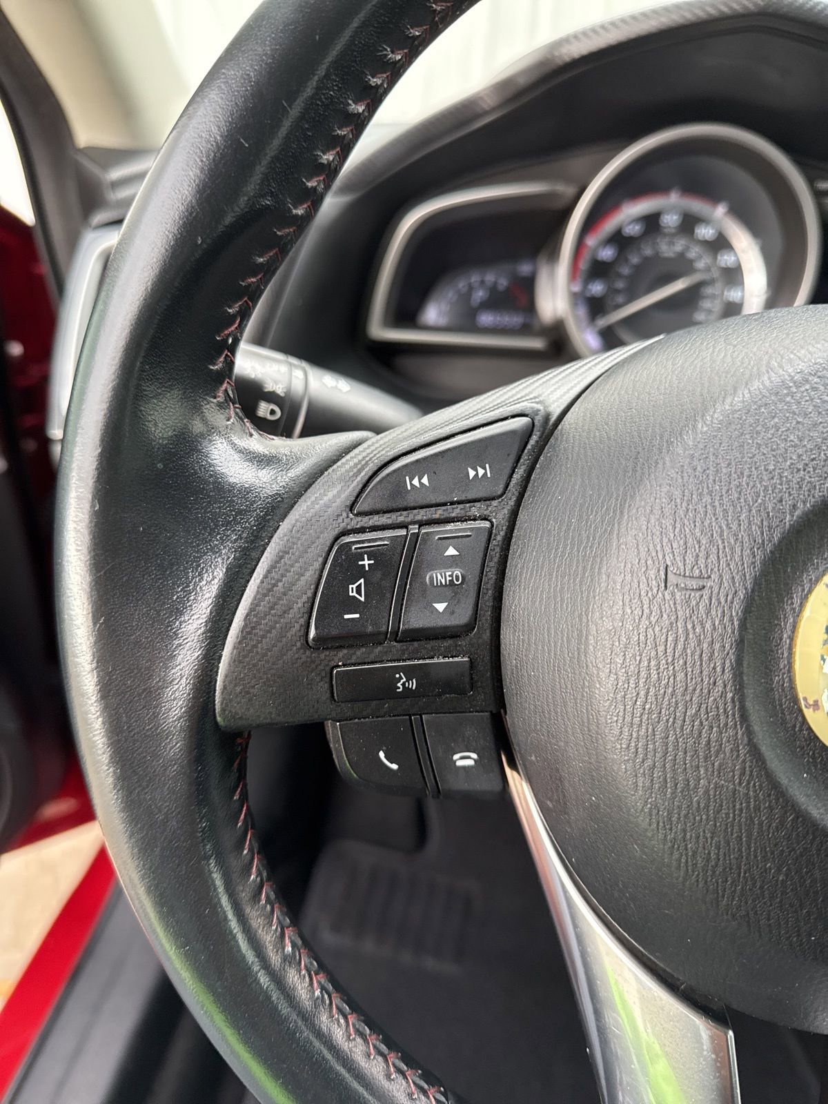 Used 2014 MAZDA MAZDA3 i Touring image 20