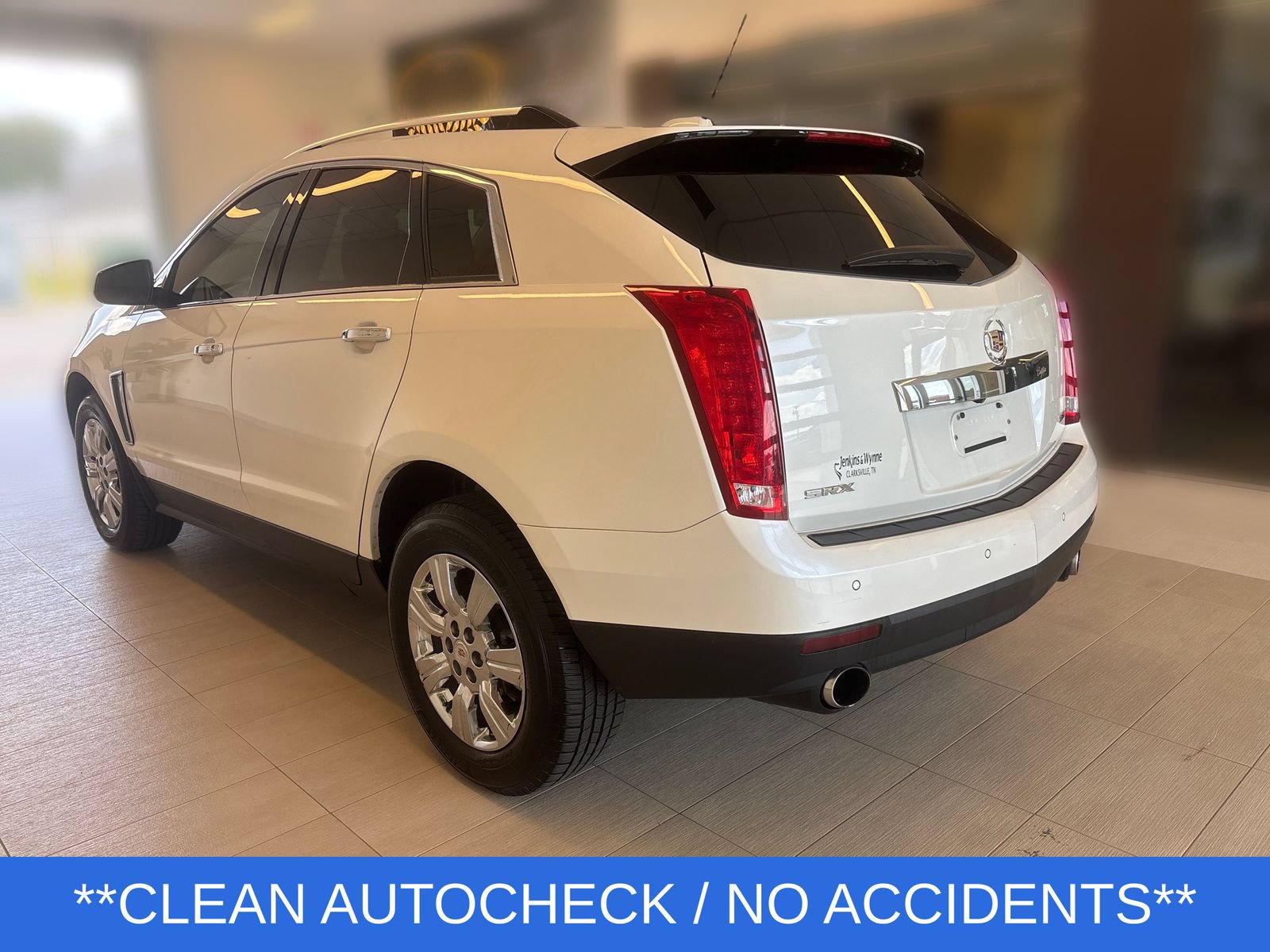 Used 2016 Cadillac SRX Luxury w/ Driver Awareness Package FWD image 3