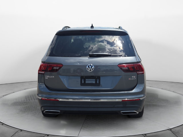 Used 2018 Volkswagen Tiguan SE w/ 3rd Row Seat Package AWD/4WD image 4