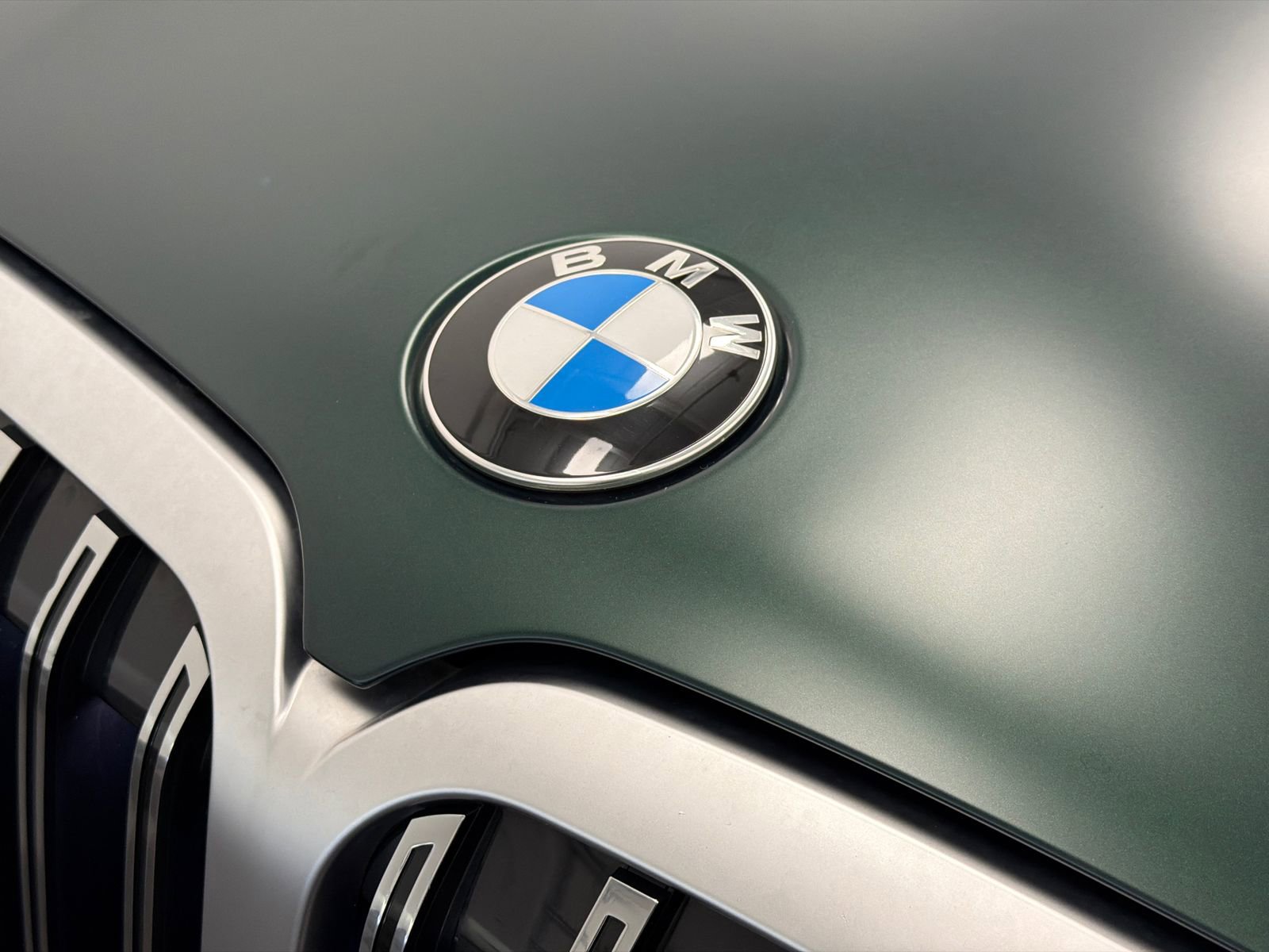 Used 2024 BMW ALPINA XB7 image 21