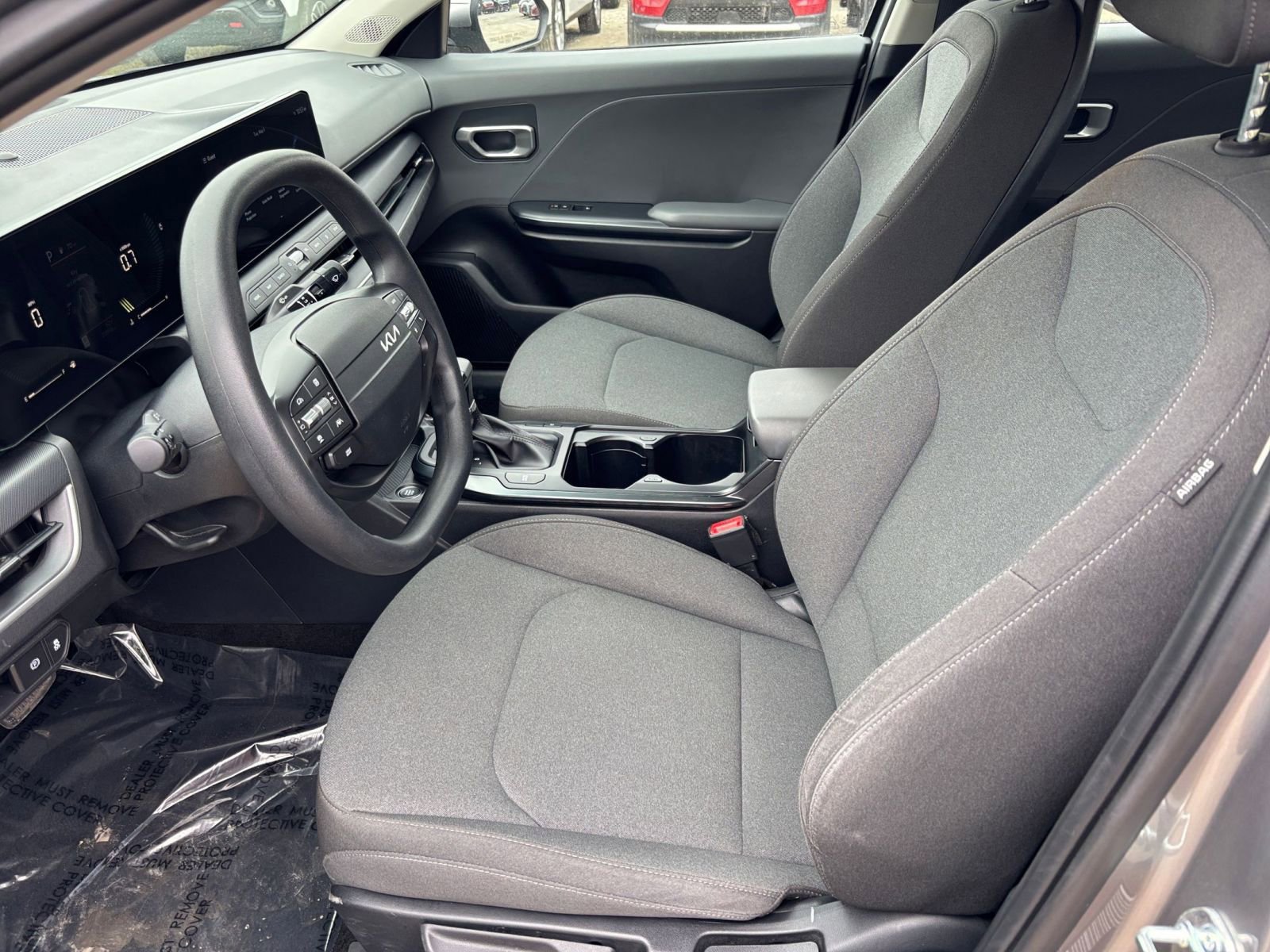 Used 2025 Kia K4 FWD image 27
