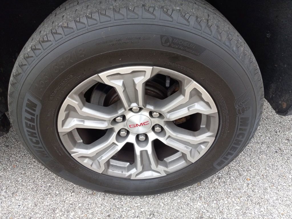 Used 2021 GMC Yukon SLE image 14