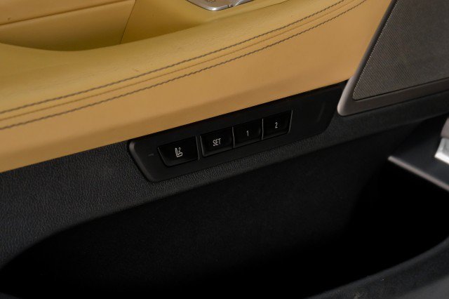 Used 2019 BMW 740i w/ Executive Package RWD image 48