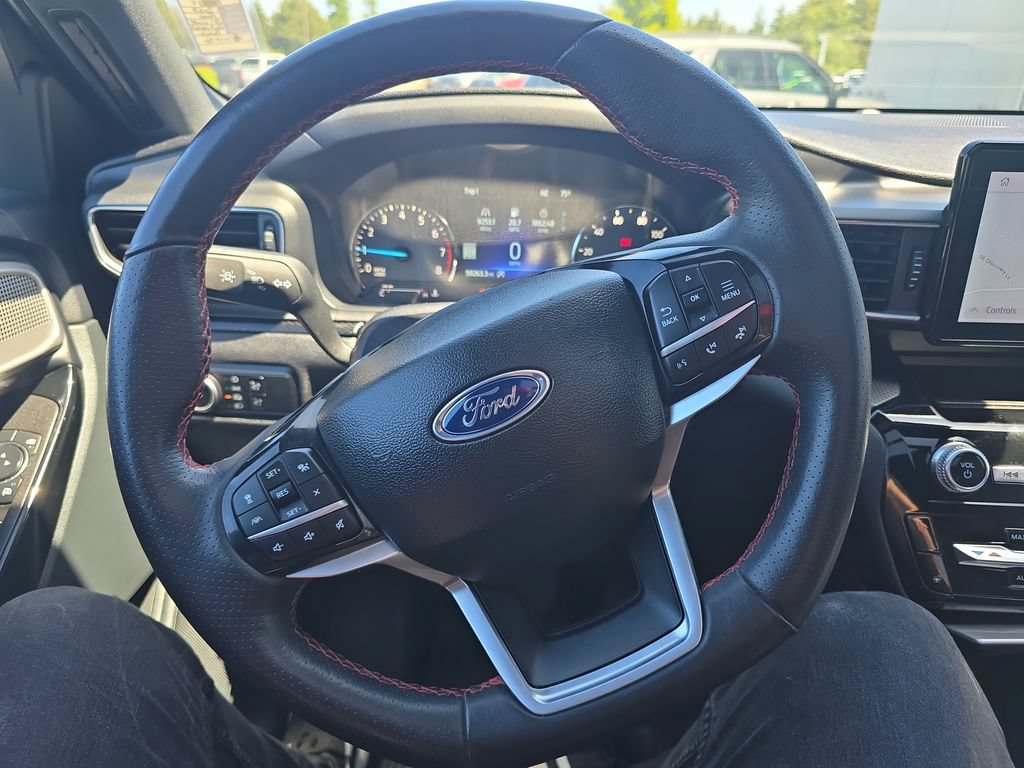 Used 2023 Ford Explorer ST-Line w/ Class IV Trailer Tow Package AWD/4WD image 13