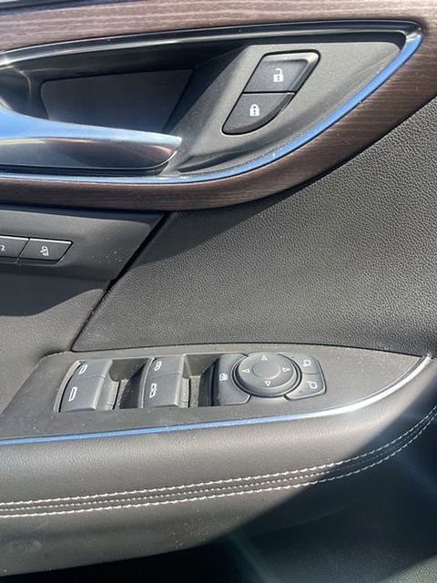 Used 2023 Buick Envision Avenir AWD/4WD image 6