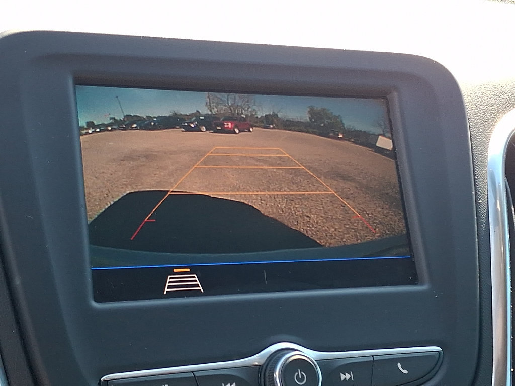 Used 2021 Chevrolet Equinox LS w/ LS Convenience Package FWD image 4