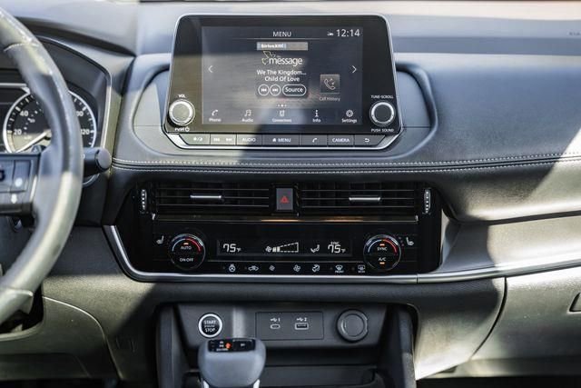 Certified 2022 Nissan Rogue SV w/ SV Premium Package image 20