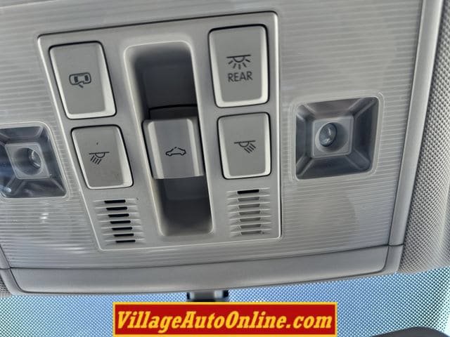 Used 2018 Volkswagen Tiguan SEL AWD/4WD image 18