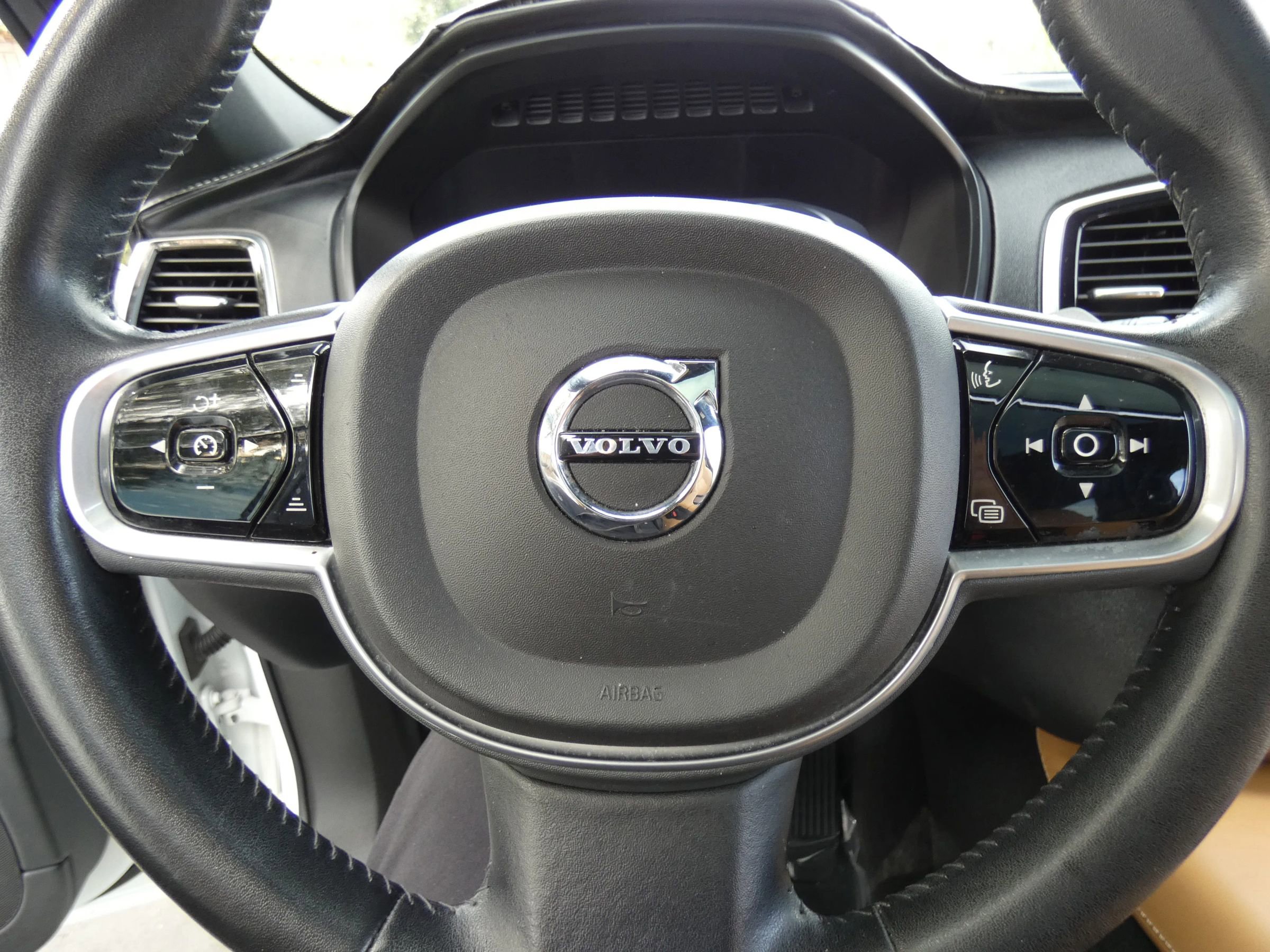 Used 2017 Volvo XC90 T6 Inscription w/ Vision Package image 81