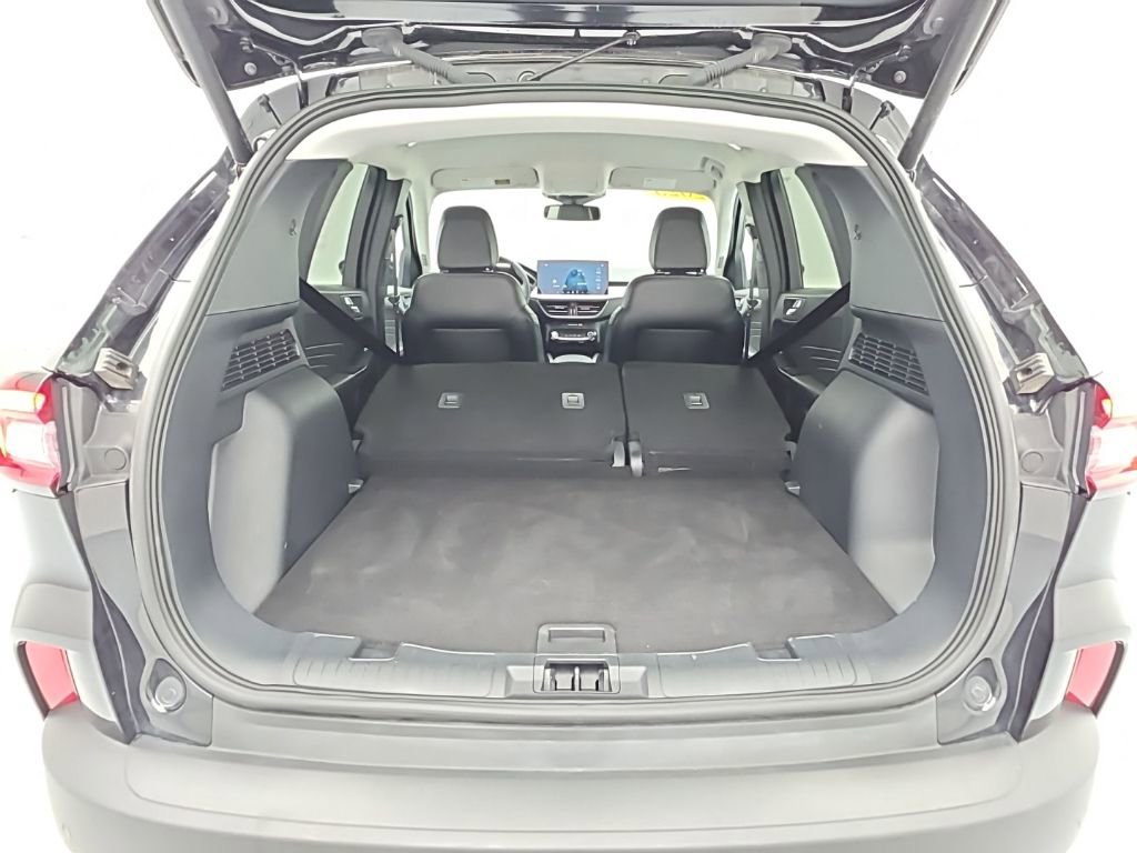 Used 2025 Ford Escape Platinum image 49