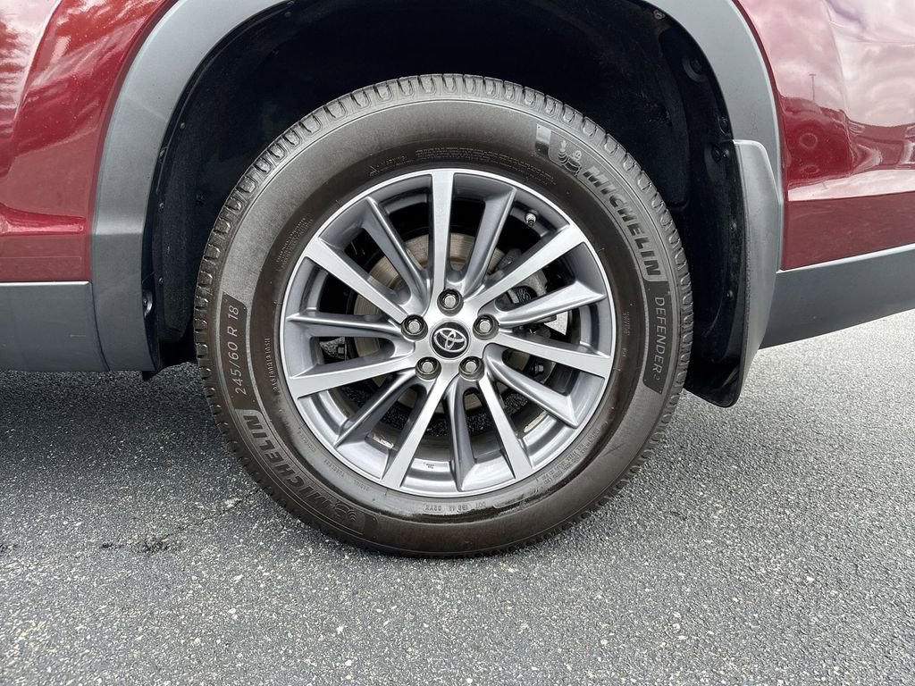 Used 2019 Toyota Highlander XLE AWD/4WD image 29