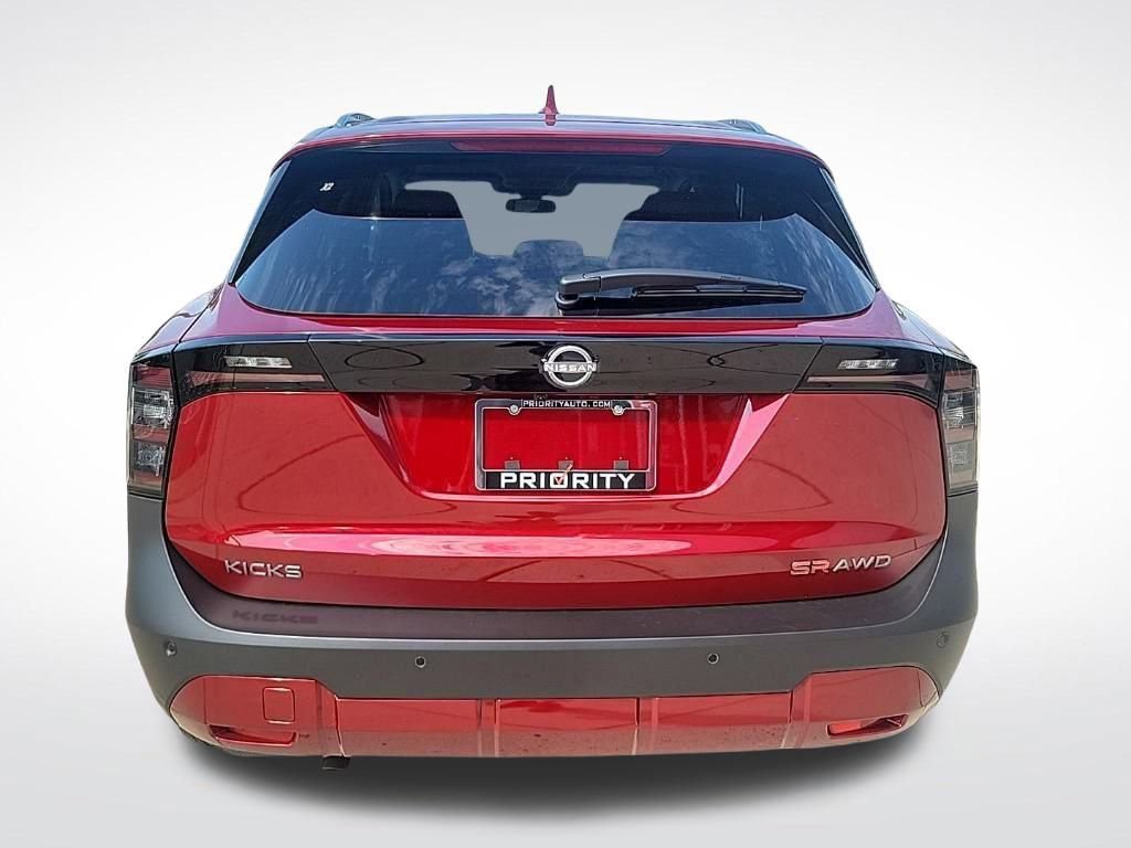 New 2025 Nissan Kicks SR w/ SR Premium Package image 4