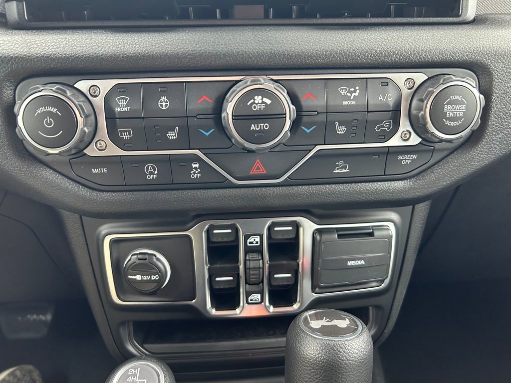 New 2025 Jeep Wrangler Sport S image 15