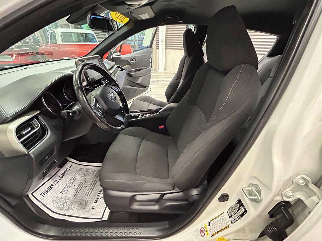 Used 2019 Toyota C-HR XLE FWD image 53