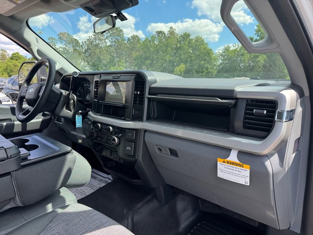 New 2026 Ford F550 4x4 Regular Cab Super Duty image 19