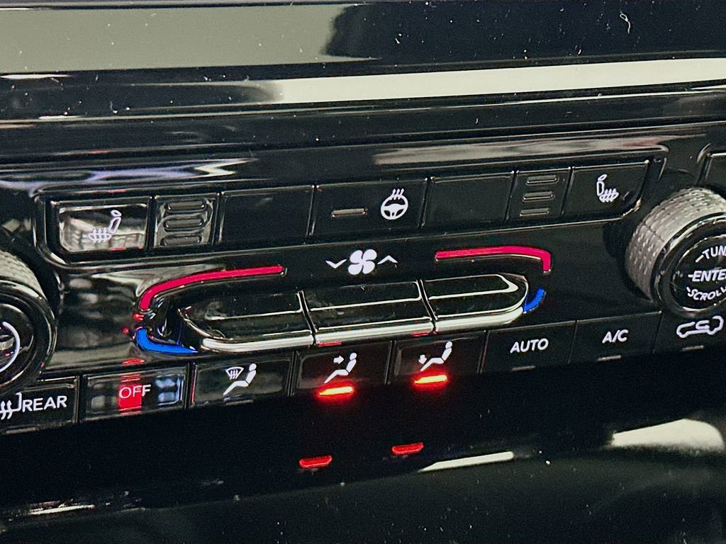 New 2025 Jeep Grand Cherokee L Altitude image 27