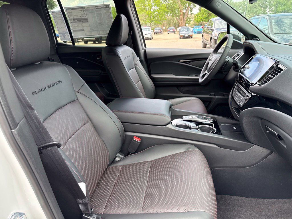 New 2026 Honda Ridgeline Black Edition image 16