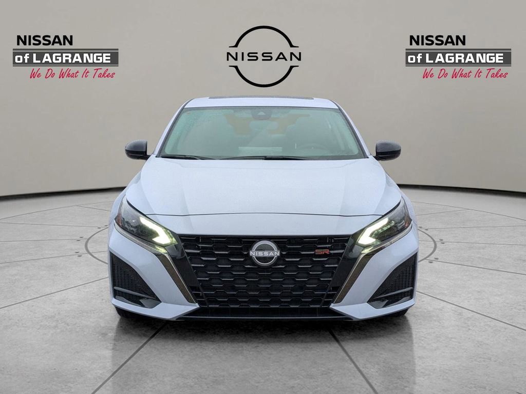 New 2025 Nissan Altima 2.5 SR w/ SR Premium Package image 2