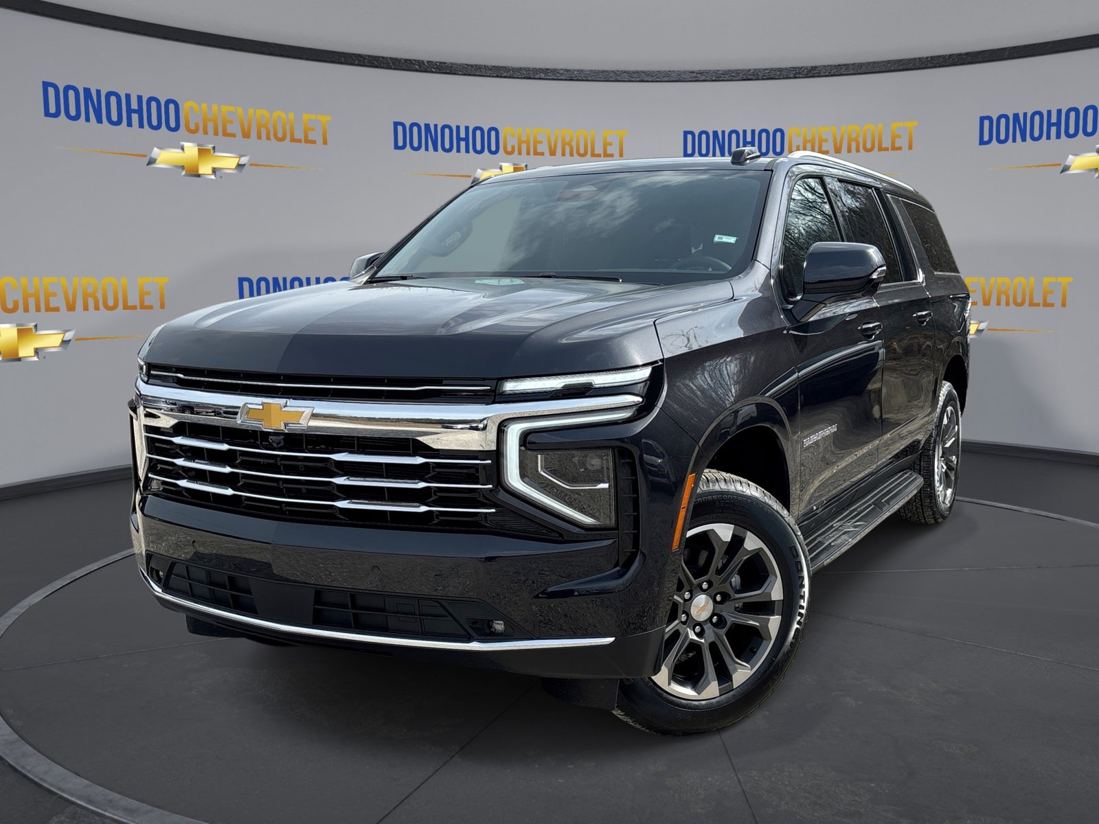New 2026 Chevrolet Suburban LT w/ Comfort Package image 4