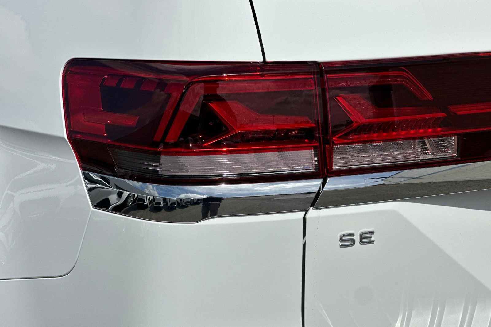 Used 2024 Volkswagen Atlas SE FWD image 38