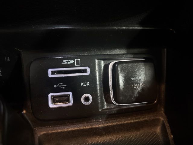 Used 2016 Jeep Cherokee Latitude w/ Cold Weather Group image 28