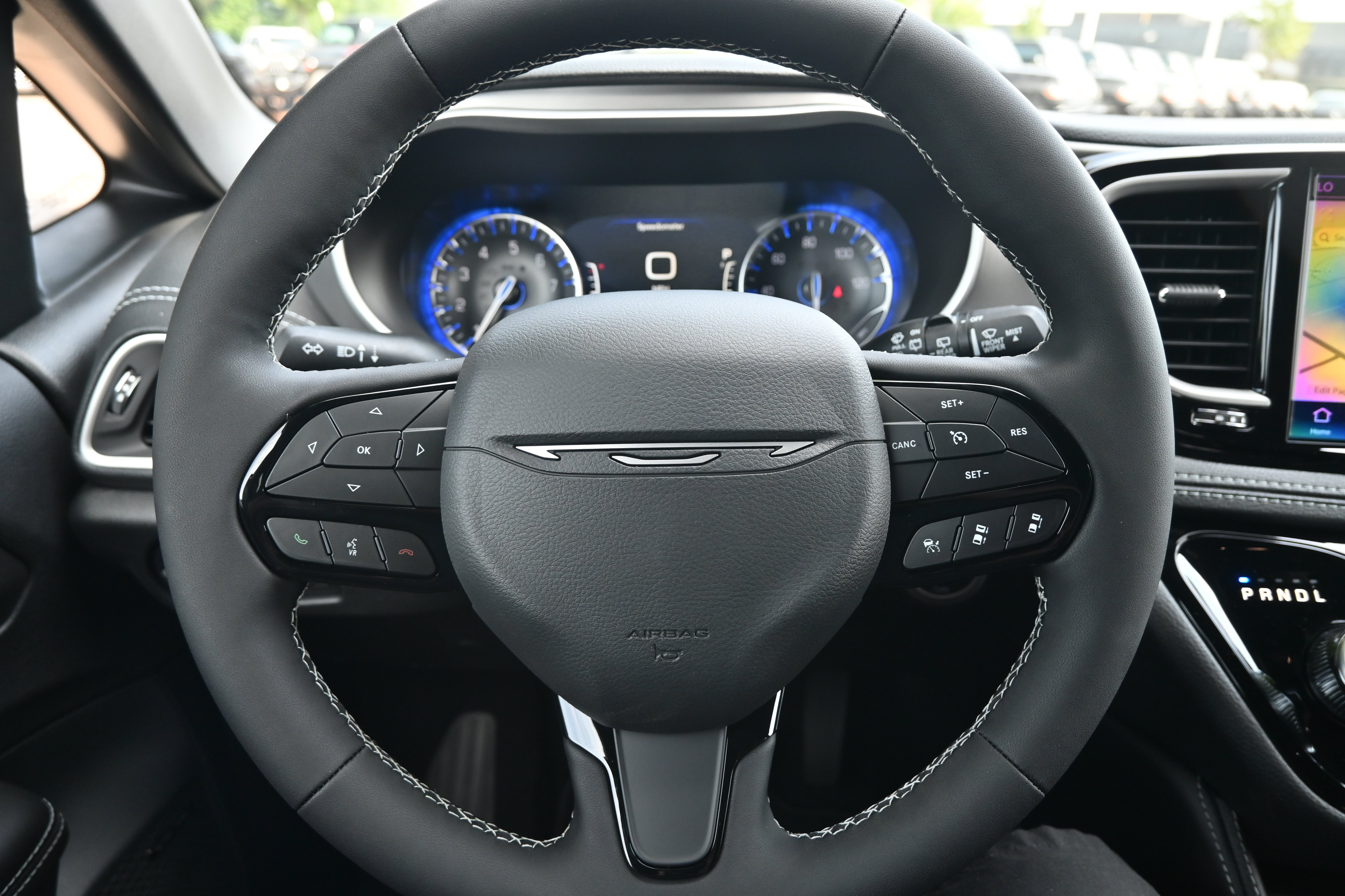 New 2027 Chrysler Pacifica Limited FWD image 18