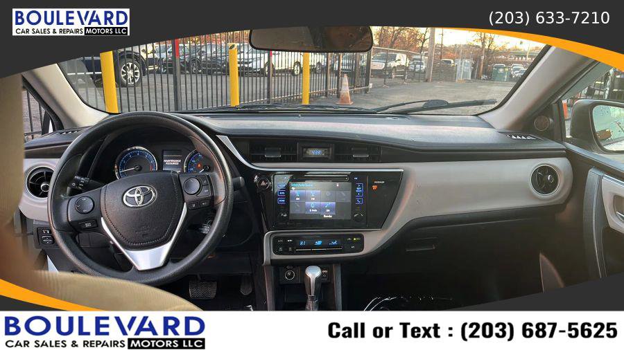 Used 2017 Toyota Corolla LE w/ LE Premium Package w/Moonroof image 32