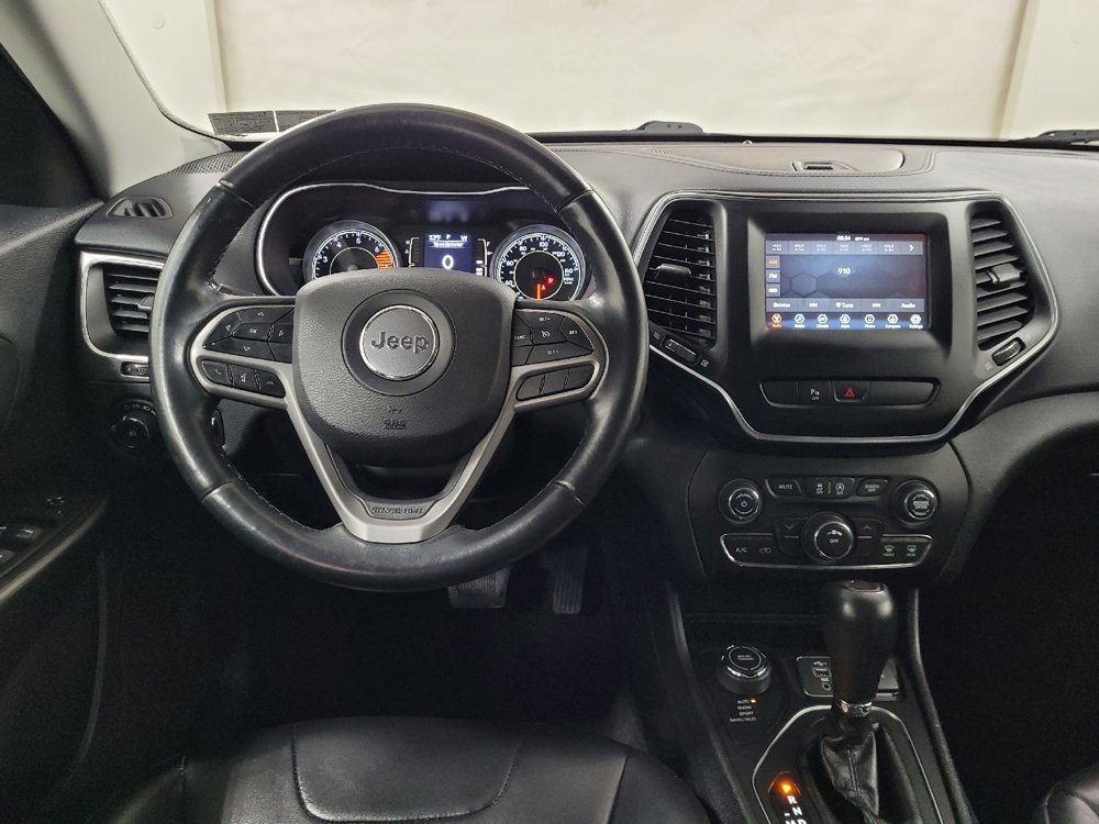 Used 2019 Jeep Cherokee Latitude Plus AWD/4WD image 22