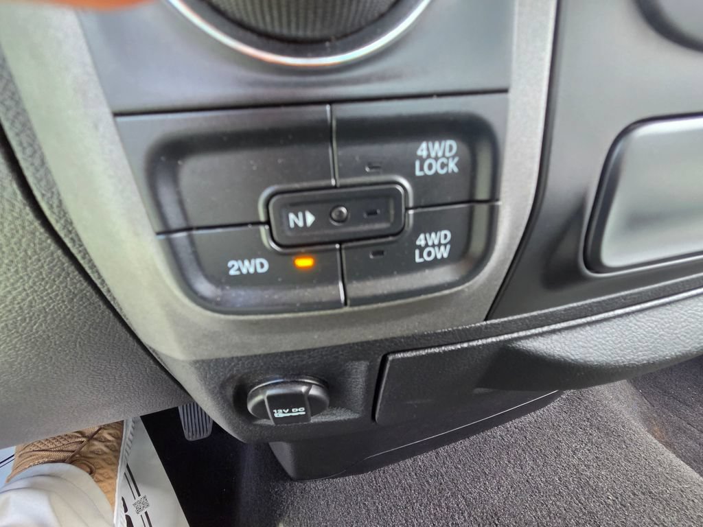 Used 2018 RAM 1500 Express AWD/4WD image 26