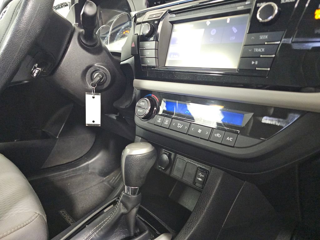 Used 2016 Toyota Corolla LE image 35
