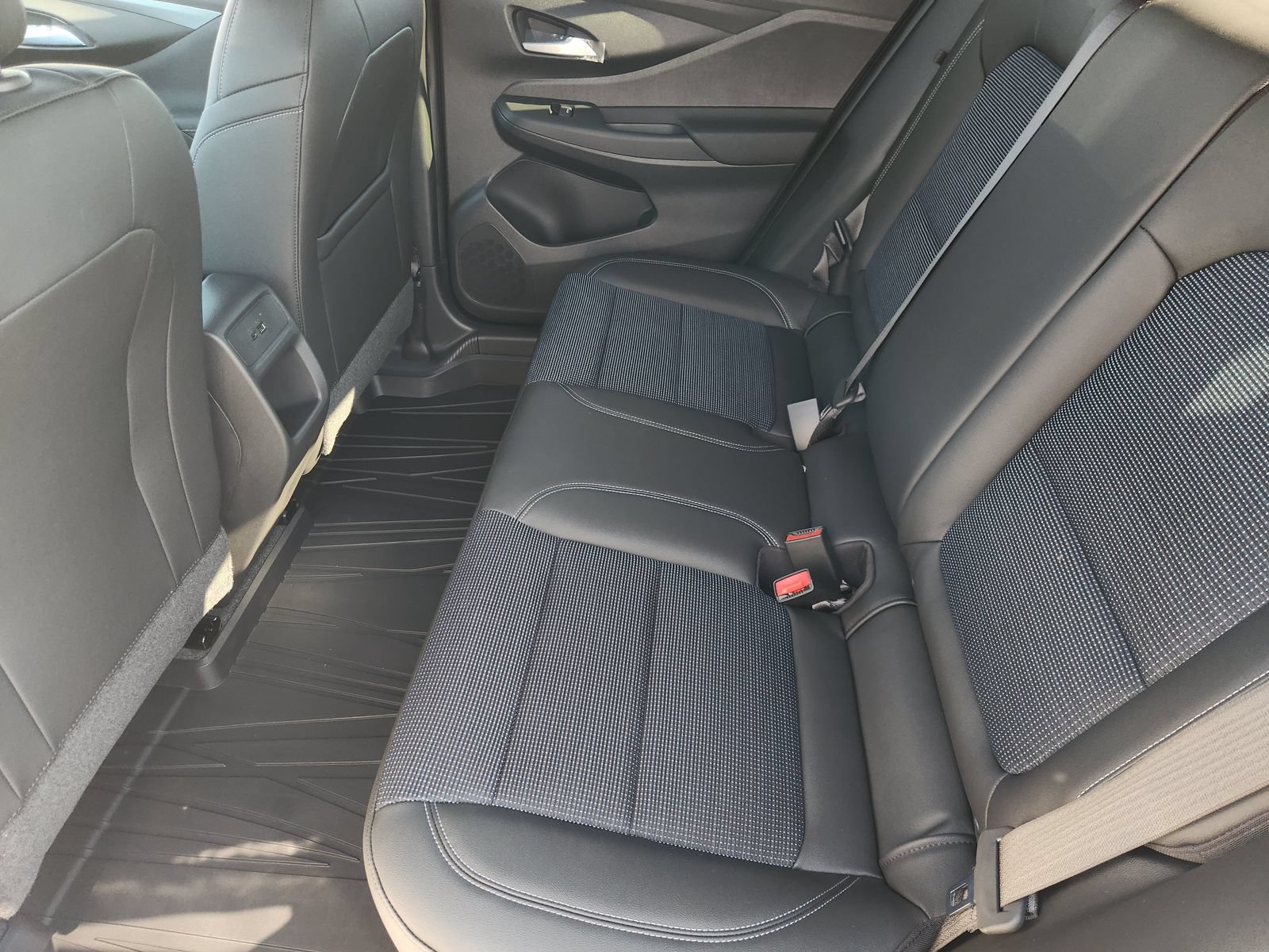 New 2026 Buick Envista Sport Touring w/ Convenience I Package FWD image 34