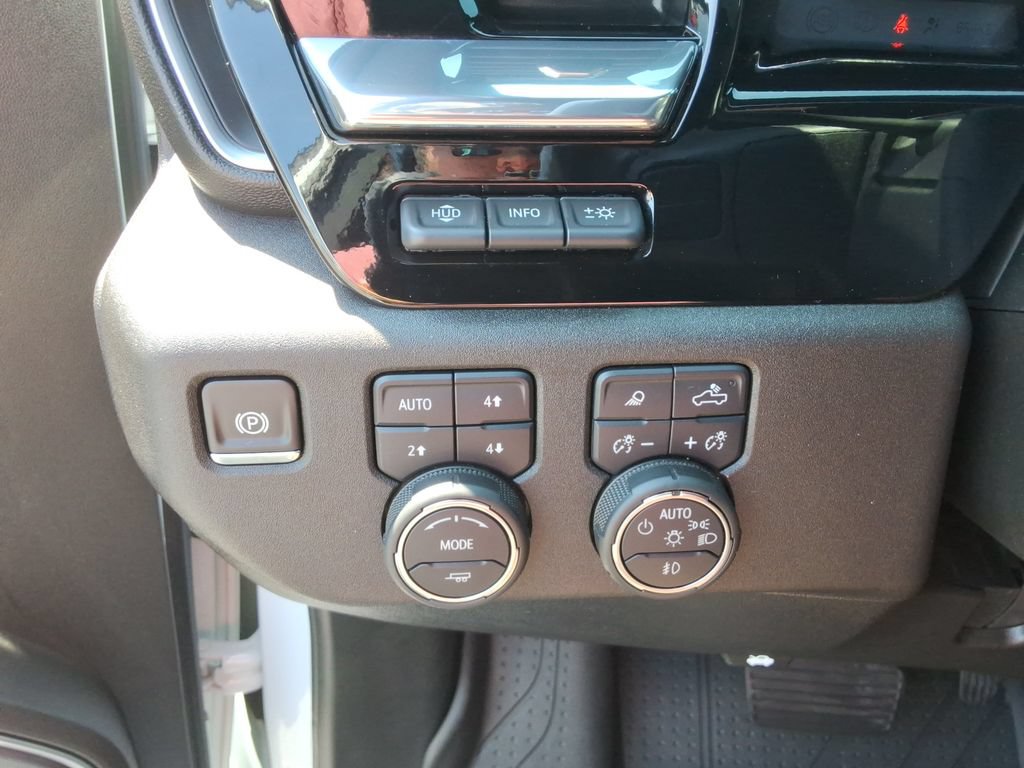 Certified 2025 Chevrolet Silverado 3500 High Country w/ High Country Premium Package AWD/4WD image 36