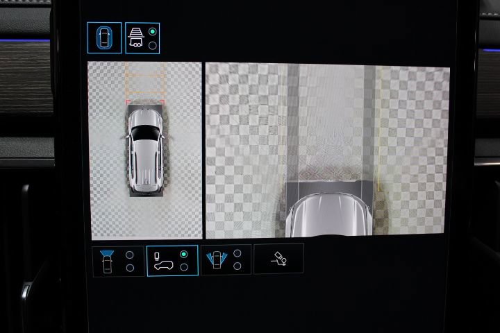 New 2026 GMC Acadia Denali w/ LPO, Floor Liner Package image 54