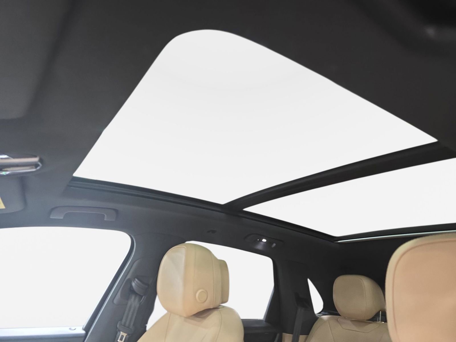 Certified 2022 Porsche Cayenne AWD/4WD image 29