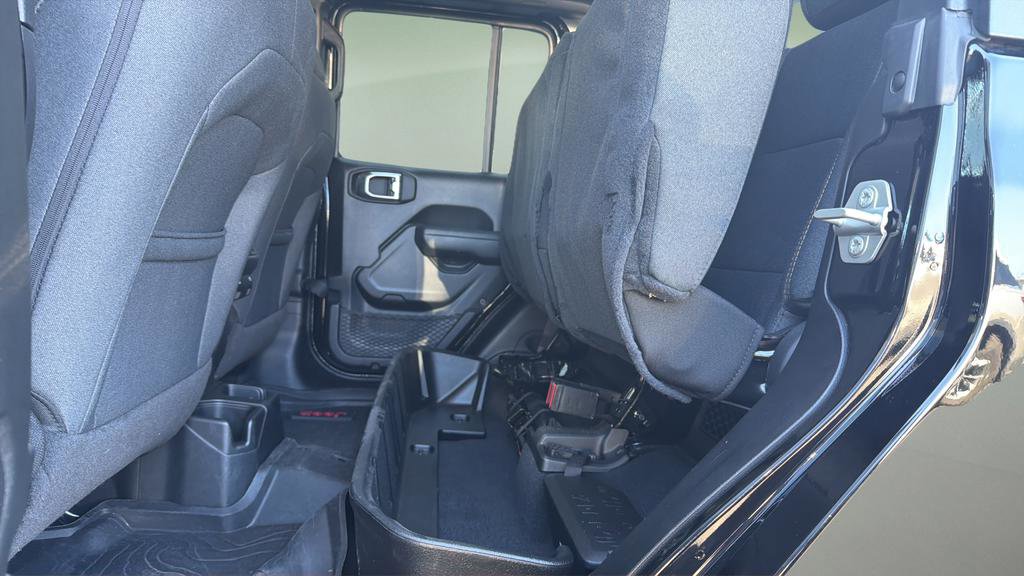 Used 2024 Jeep Gladiator Sport image 13