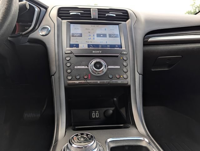 Used 2020 Ford Fusion Titanium AWD/4WD image 15