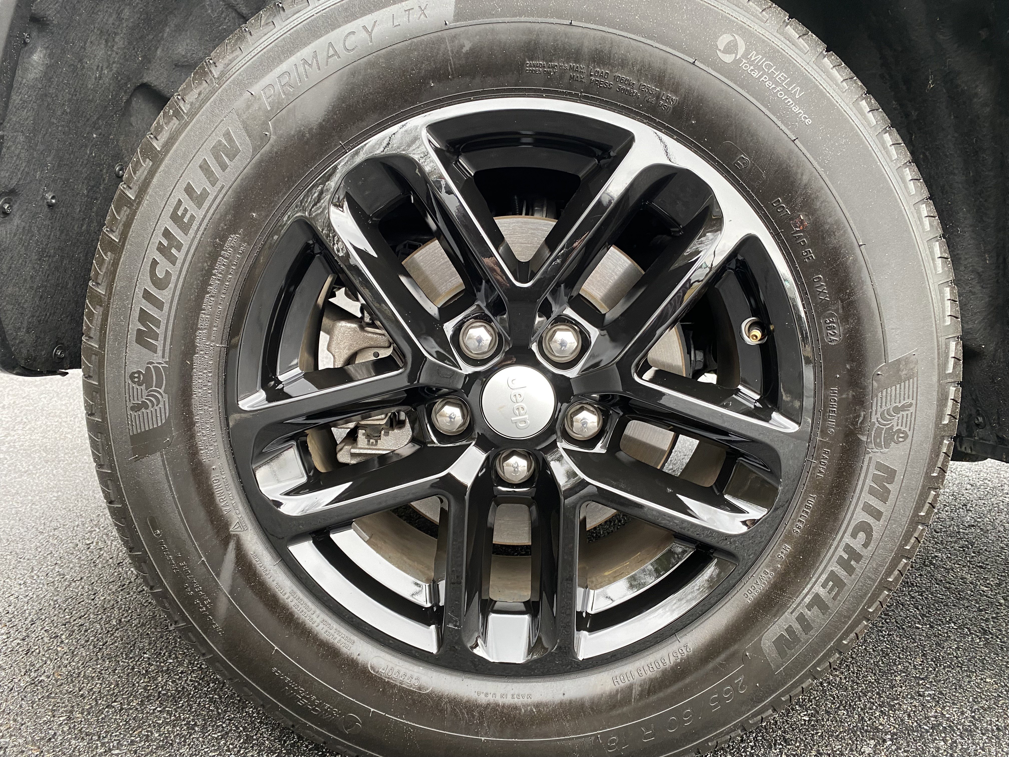 Used 2025 Jeep Grand Cherokee Laredo X image 41