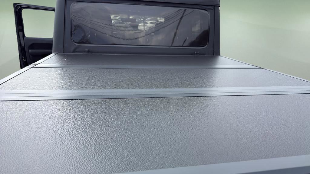 Used 2022 Jeep Gladiator Overland w/ Safety Group image 17