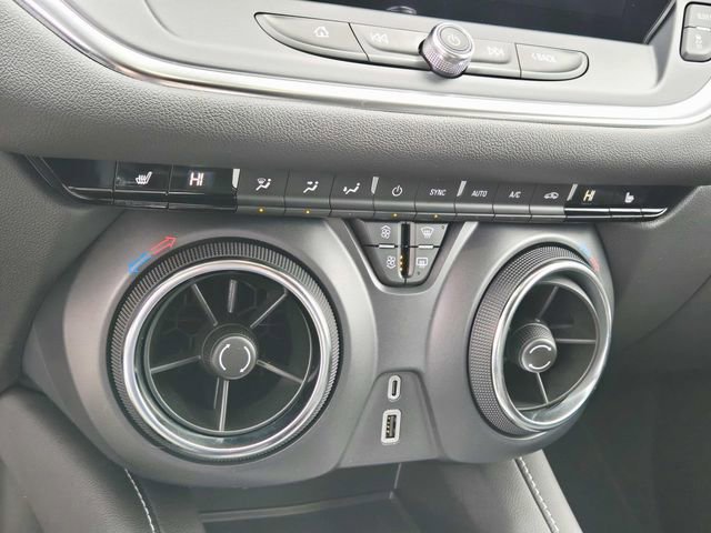 Used 2025 Chevrolet Blazer LT w/ Midnight/Sport Edition image 23