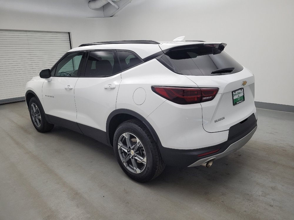 Used 2024 Chevrolet Blazer LT w/ Convenience Package FWD image 3