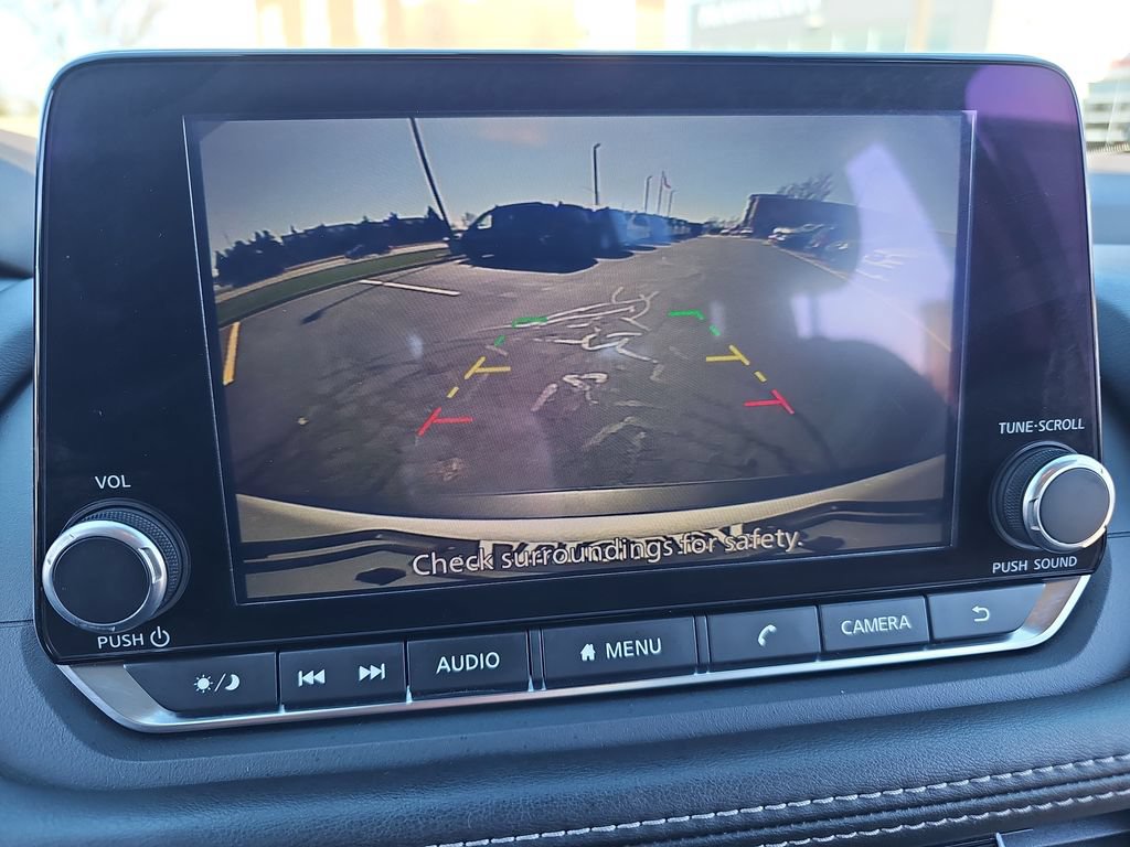 Used 2022 Nissan Rogue SV image 22